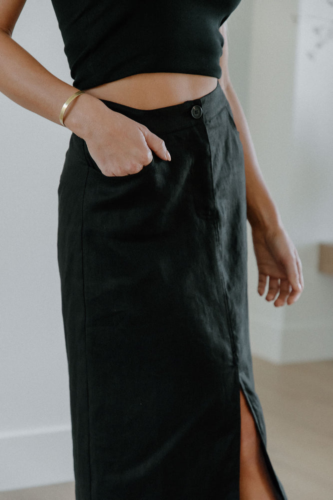 
            
                Load image into Gallery viewer, Lucy Linen Skirt
            
        