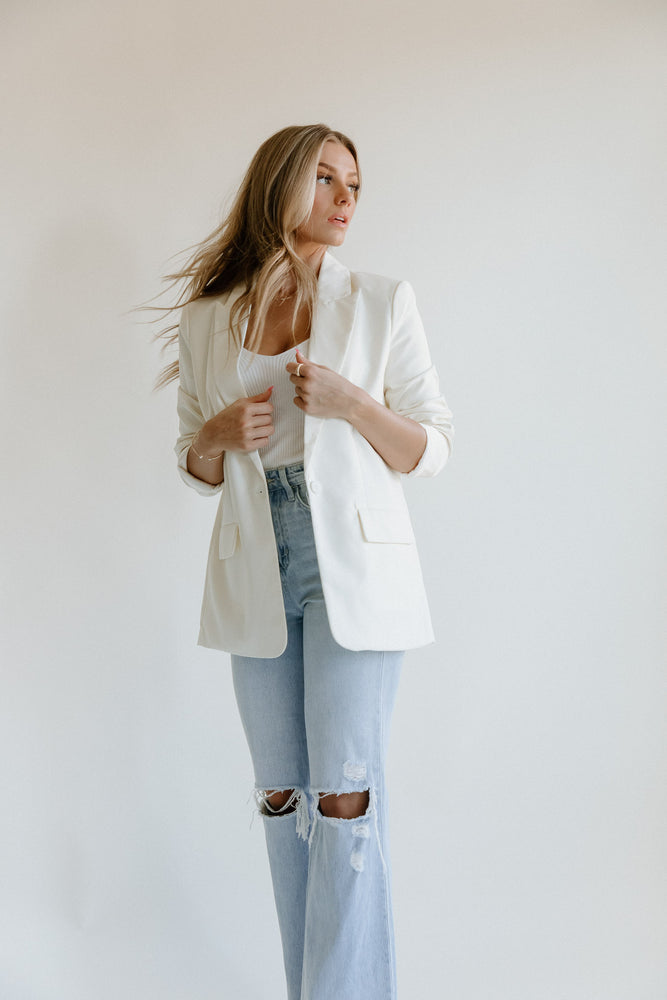 AUGUST APPAREL - Becca Classic Blazer