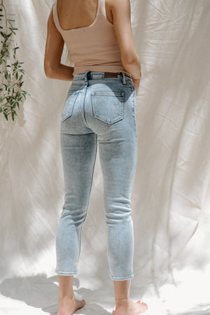 
            
                Load image into Gallery viewer, Hidden- Classic Mom Jeans  AKA Most Comfortable Jeans EVER
            
        
