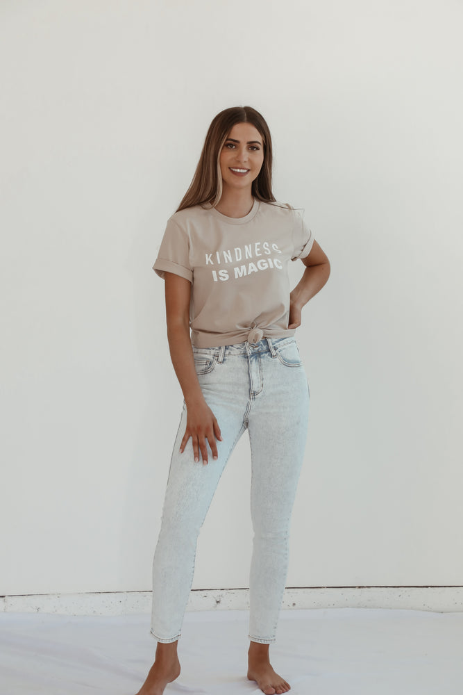 Vintage Wash Mom Jeans