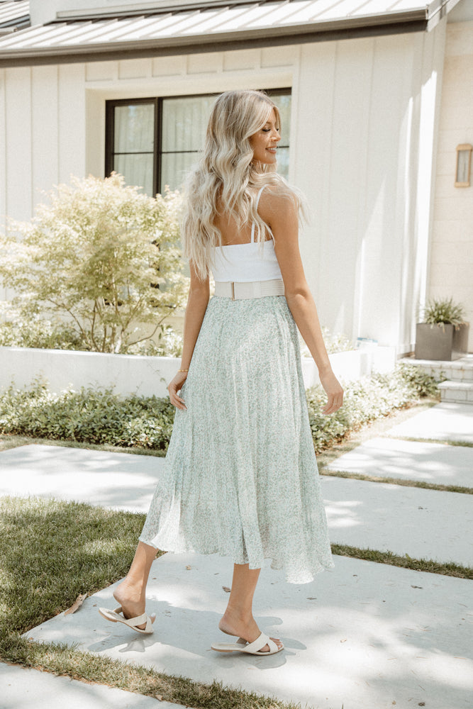 
            
                Load image into Gallery viewer, Seafoam Printed Skirt
            
        