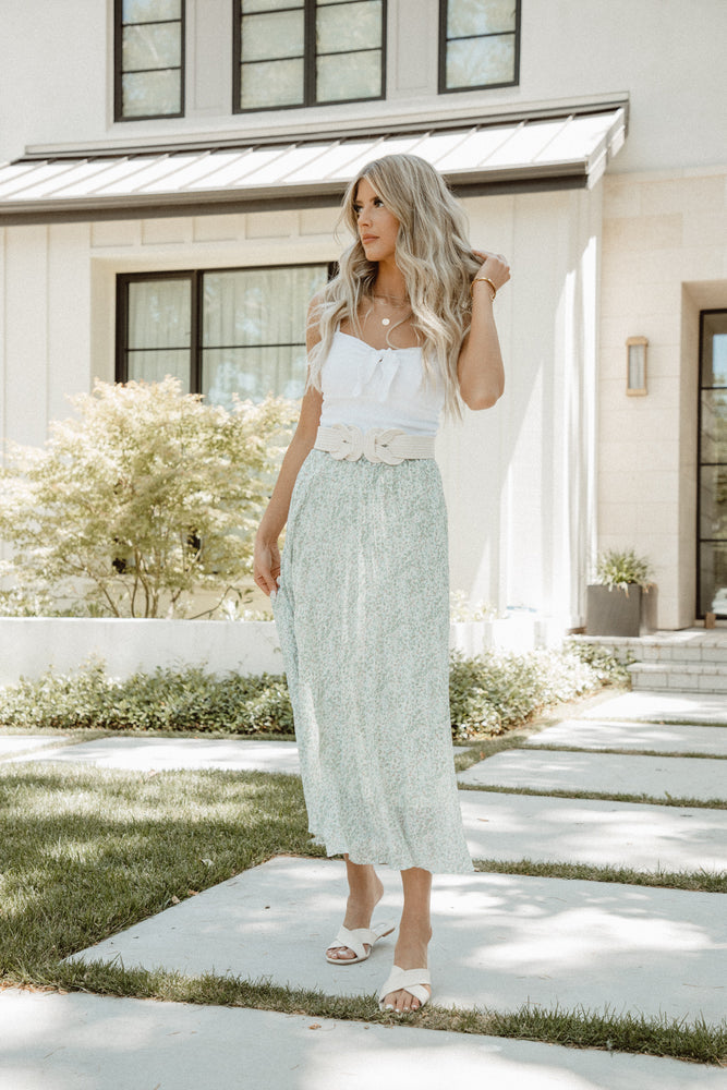 
            
                Load image into Gallery viewer, Seafoam Printed Skirt
            
        